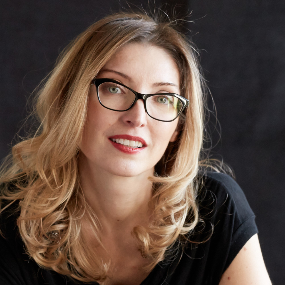 Mot, Laurentia Adriana